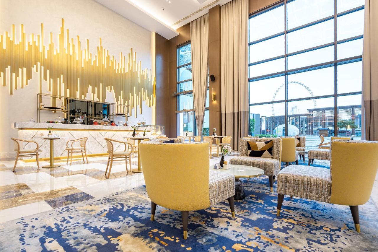 Sofitel Dubai Jumeirah Beach Esterno foto The hotel's lobby