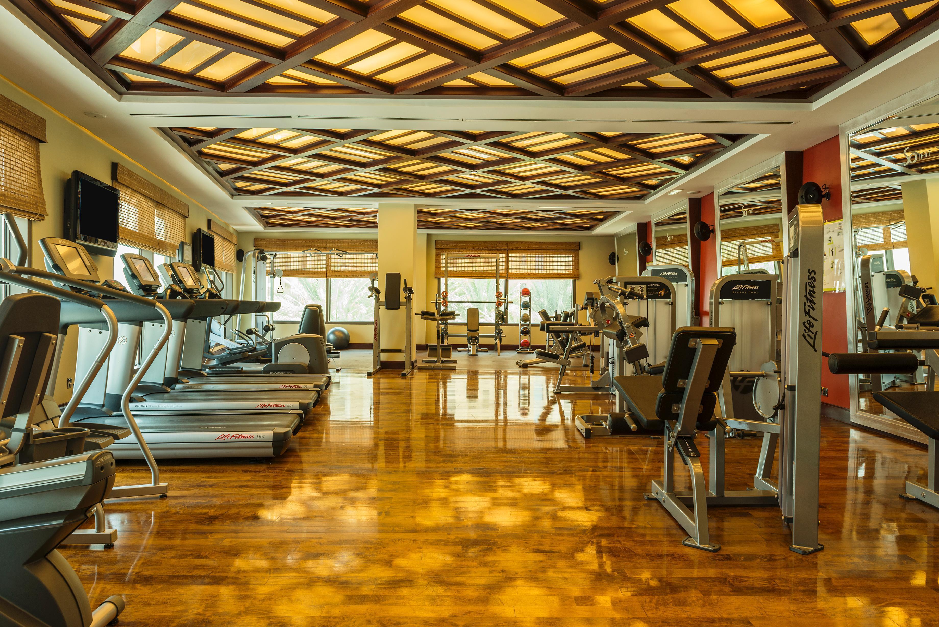 Sofitel Dubai Jumeirah Beach Esterno foto Fitness center