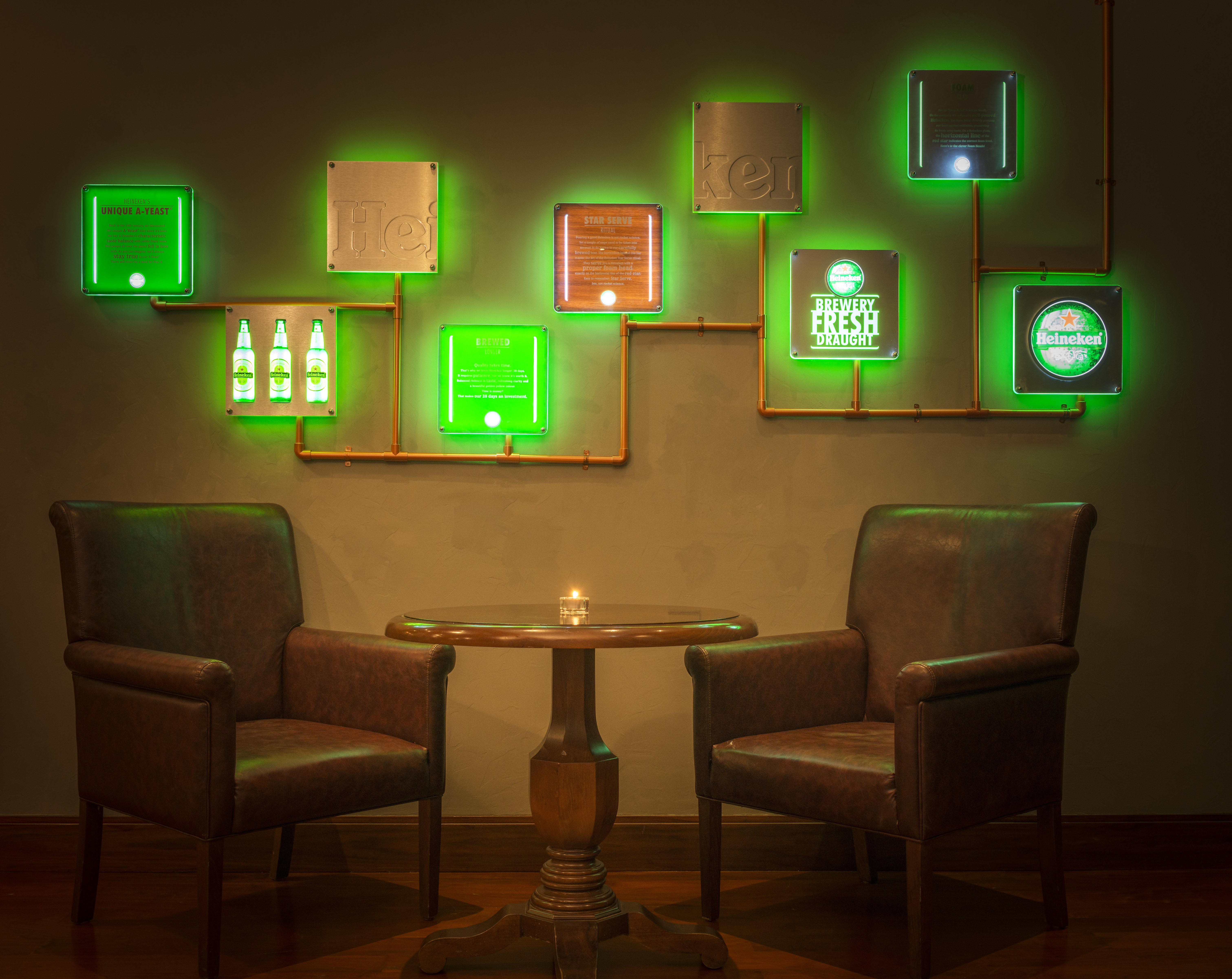 Sofitel Dubai Jumeirah Beach Esterno foto Installation view of The Green Room, 2015
