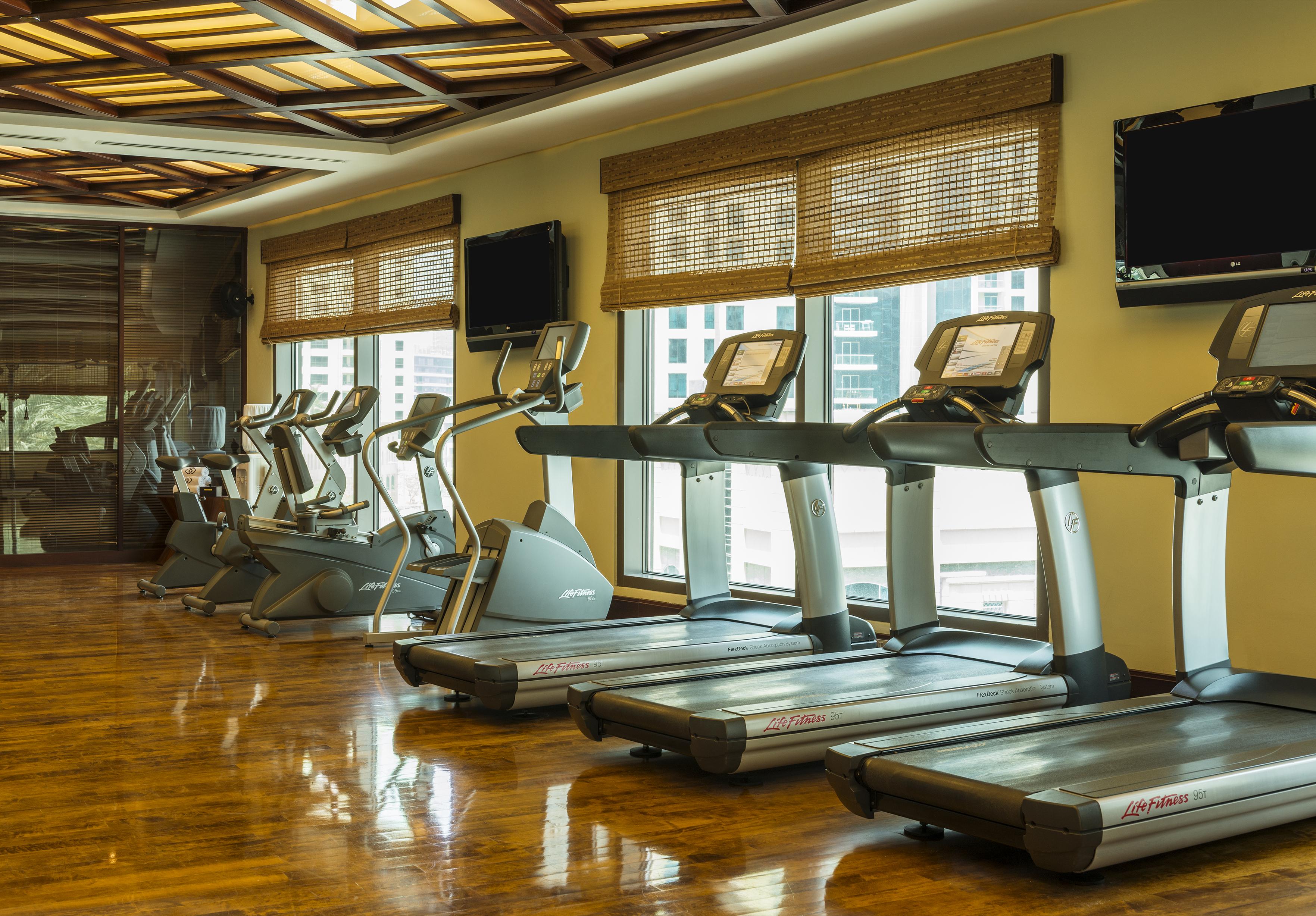 Sofitel Dubai Jumeirah Beach Esterno foto Fitness room