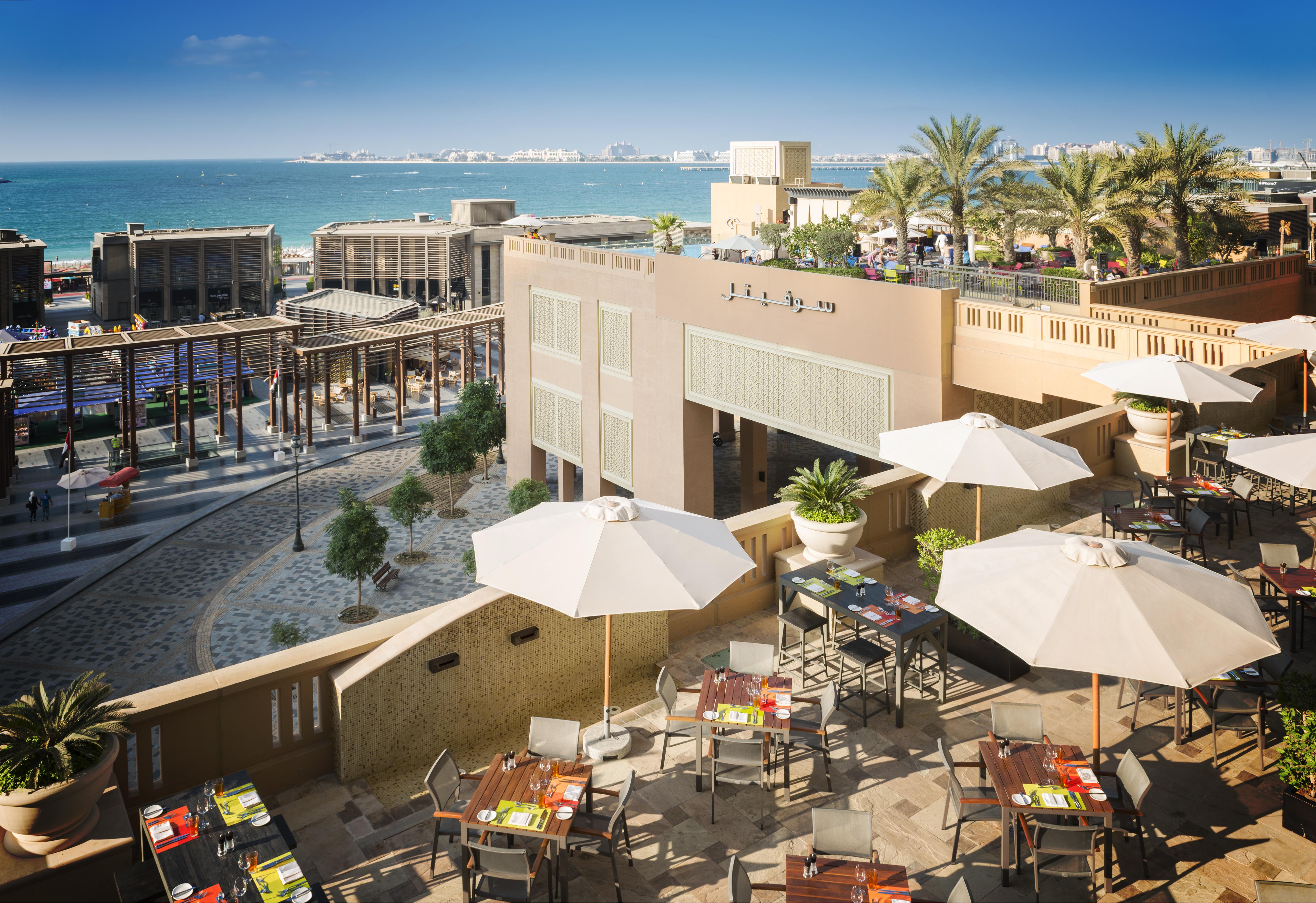Sofitel Dubai Jumeirah Beach Esterno foto The Jumeirah Beach Hotel