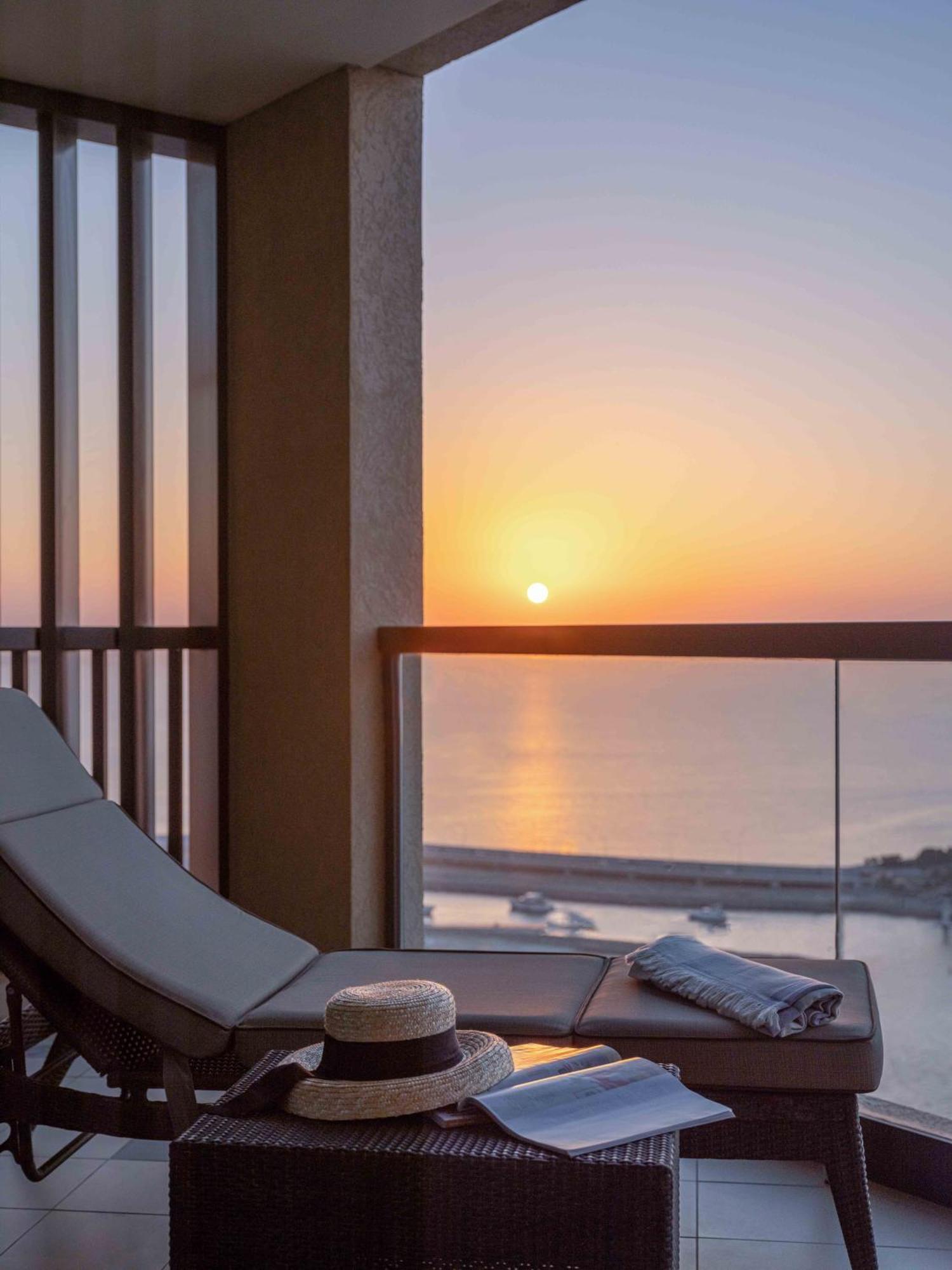Sofitel Dubai Jumeirah Beach Esterno foto