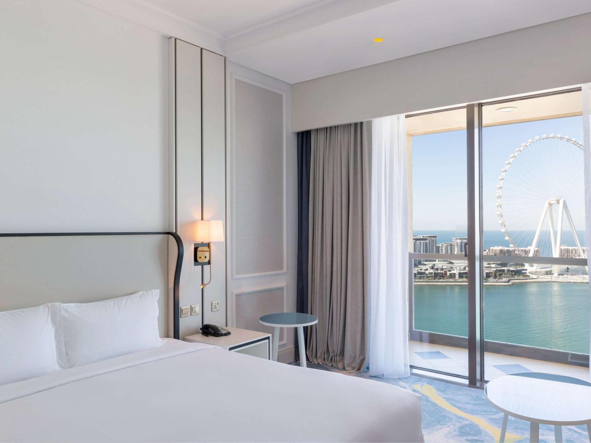 Sofitel Dubai Jumeirah Beach Esterno foto A room at Jumeirah Jumeirah