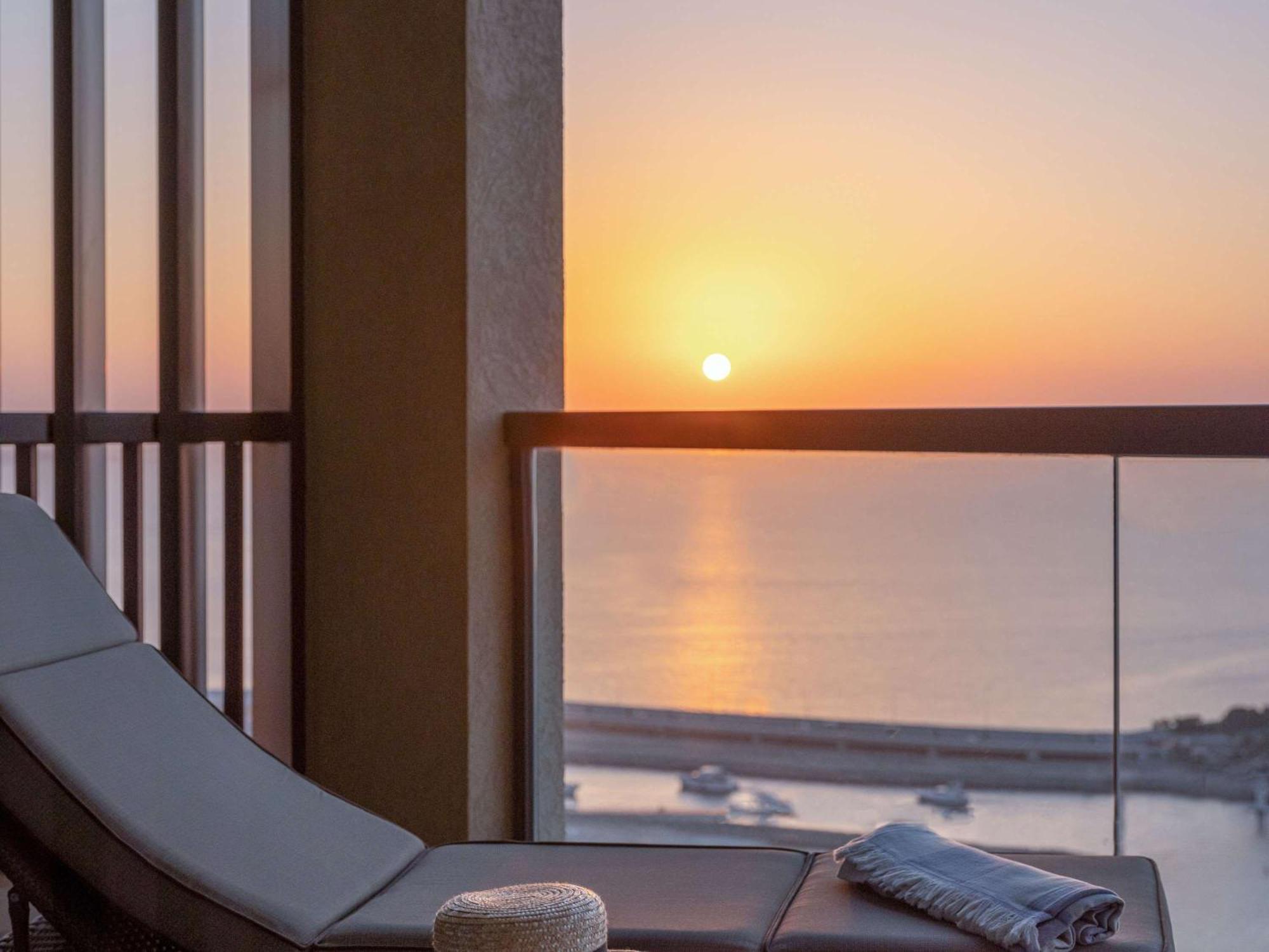 Sofitel Dubai Jumeirah Beach Esterno foto